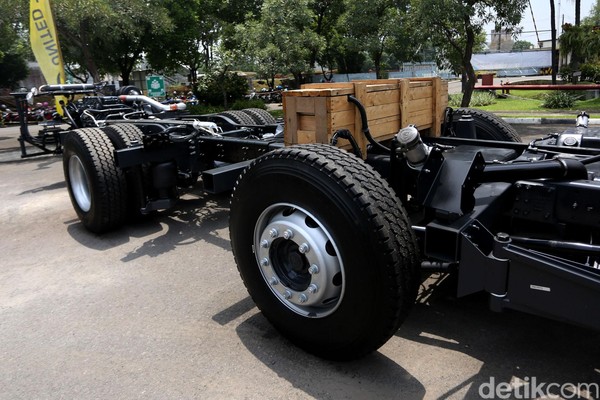 1b4bf970 ce31 4ef6 b3e6 7dbdbfc175ec