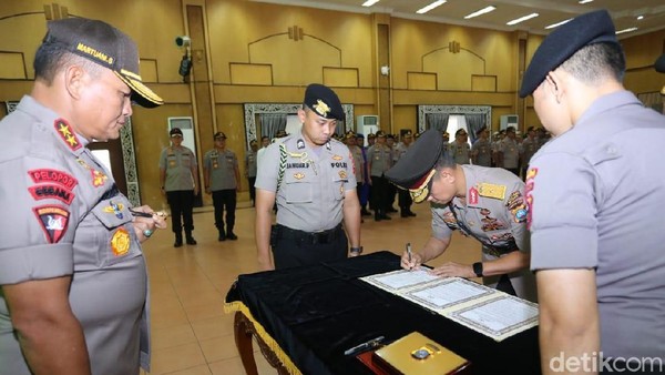 3b86c748 f4d8 48a3 a517 8d571cd8abb6 169