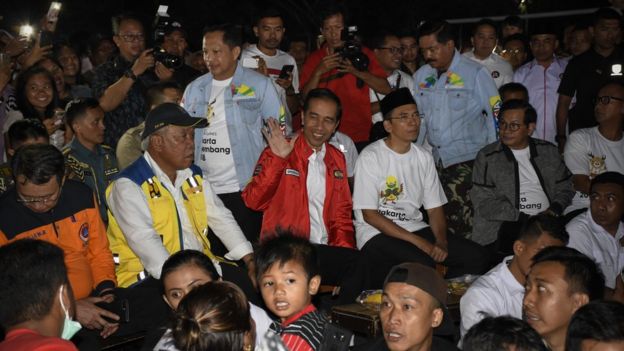 ANTARA/AHMAD SUBAIDI-Presiden Joko Widodo menyaksikan penutupan Asian Games 2018 dari Lombok. ANTARA/AHMAD SUBAIDI-Presiden Joko Widodo menyaksikan penutupan Asian Games 2018 dari Lombok.