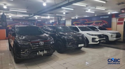 Pedagang Ramai Jual Fortuner-Pajero Bekas Segini Efek Harga Solar Naik