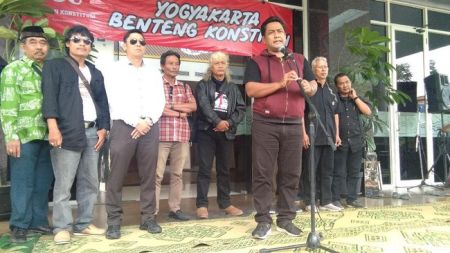GKR Hemas Melawan Pemecatan dari DPD, Warga Yogya Ikut Melawan